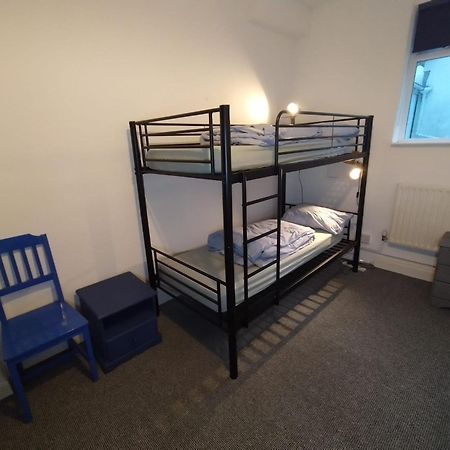 Ocean Backpackers Self-Catering Hostel Ilfracombe Buitenkant foto