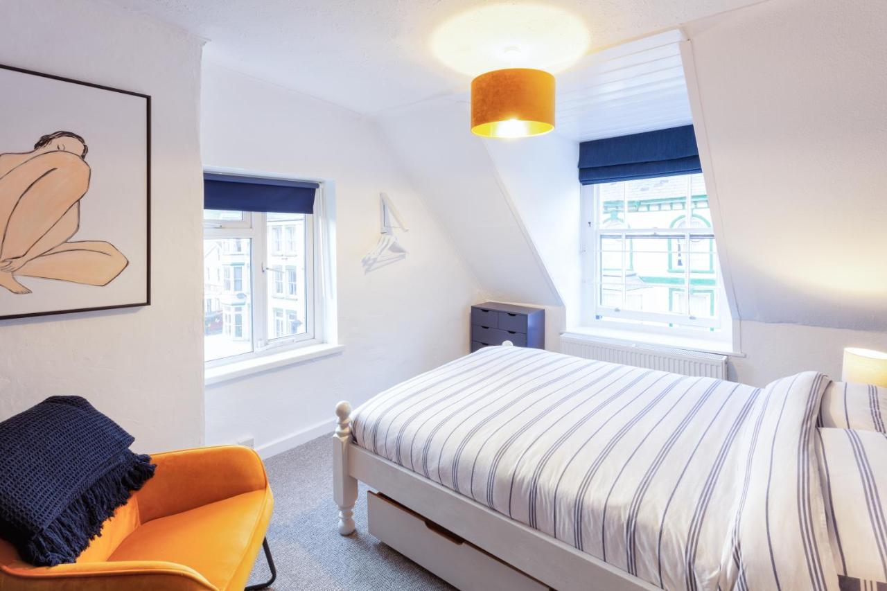 Ocean Backpackers Self-Catering Hostel Ilfracombe Buitenkant foto