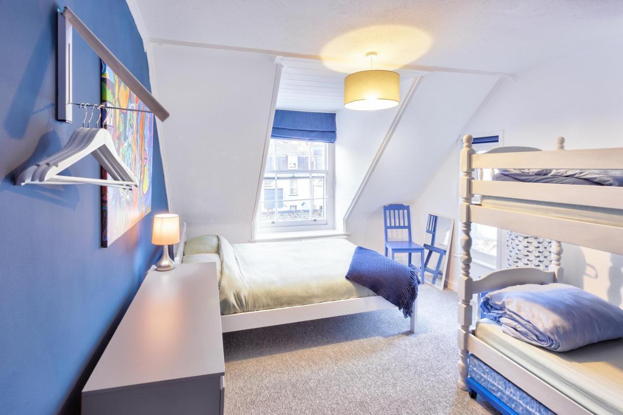 Ocean Backpackers Self-Catering Hostel Ilfracombe Buitenkant foto