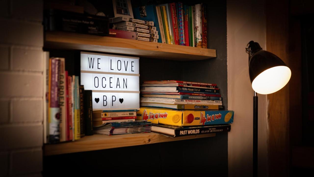 Ocean Backpackers Self-Catering Hostel Ilfracombe Buitenkant foto