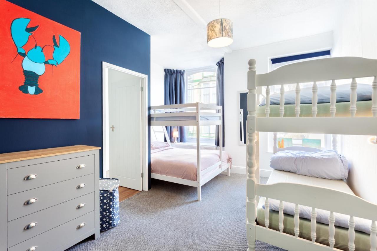 Ocean Backpackers Self-Catering Hostel Ilfracombe Buitenkant foto