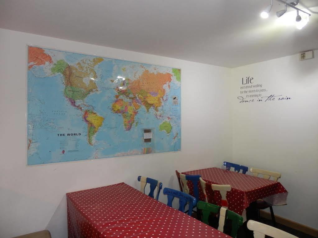 Ocean Backpackers Self-Catering Hostel Ilfracombe Buitenkant foto